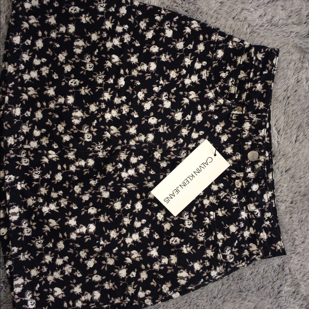 Floral Calvin Klein skirt